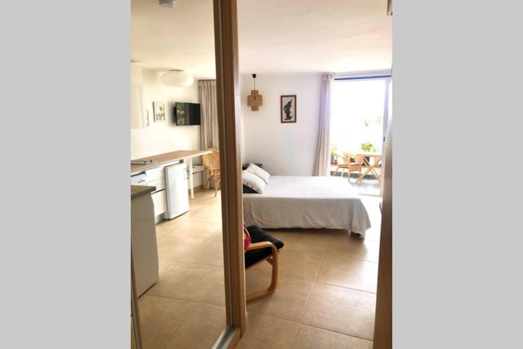 Modern & Spacious Studio Isla, Puerto Del Carmen Тиас Экстерьер фото