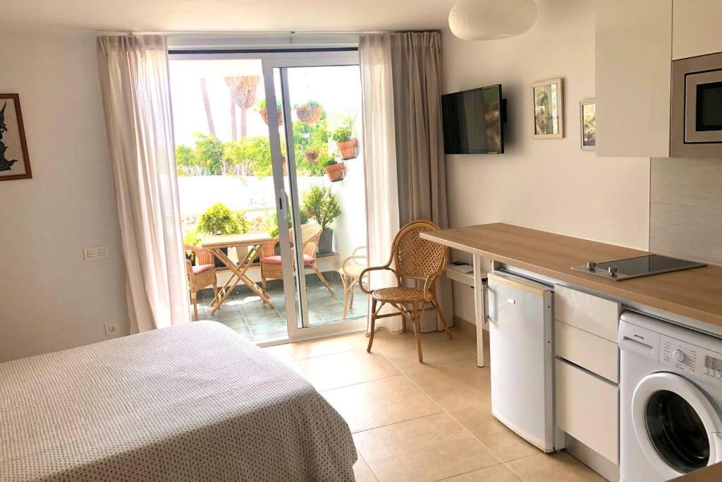 Modern & Spacious Studio Isla, Puerto Del Carmen Тиас Экстерьер фото